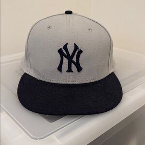 New Era New York Yankees Cap Size 8